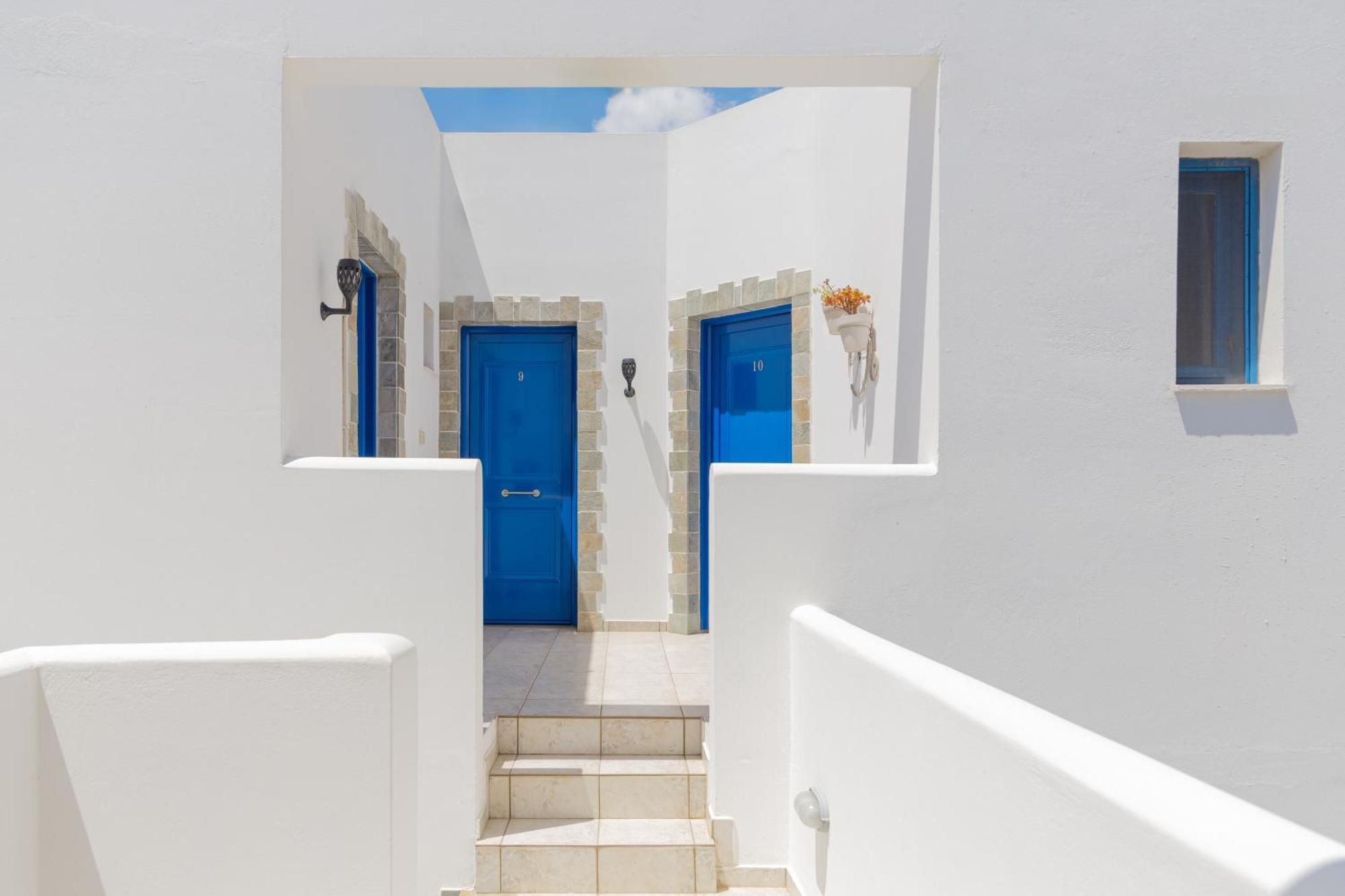 Nissea Studios - Πρώην Dora 2 Studios - Batsíon Dış mekan fotoğraf